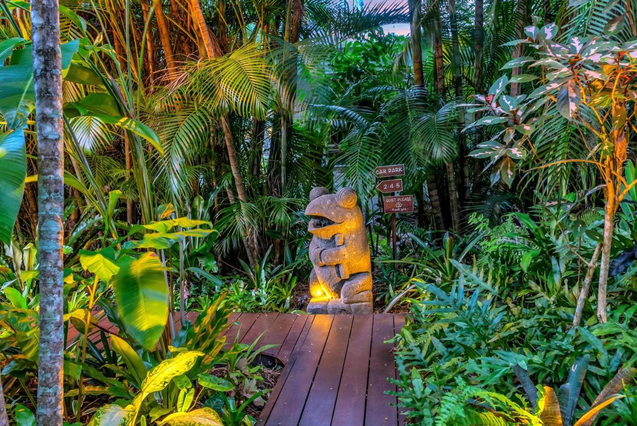 The Palms At Palm Cove Aparthotel Exterior foto