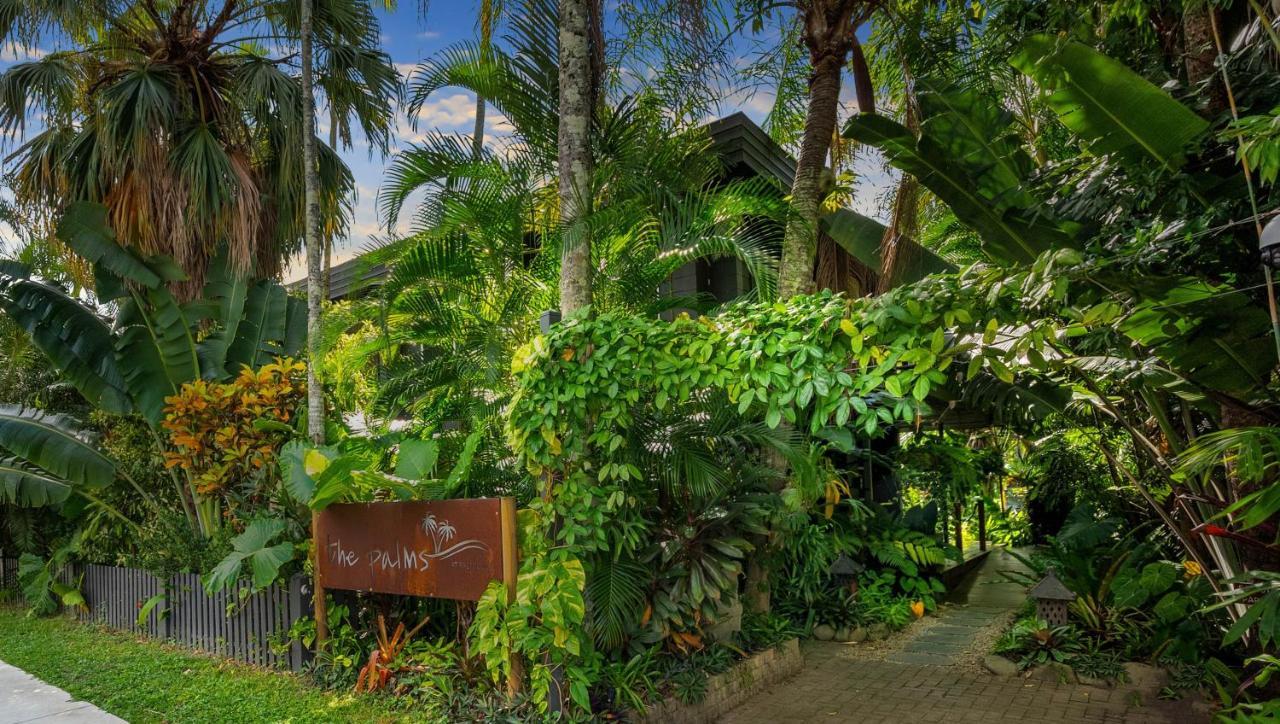 The Palms At Palm Cove Aparthotel Exterior foto