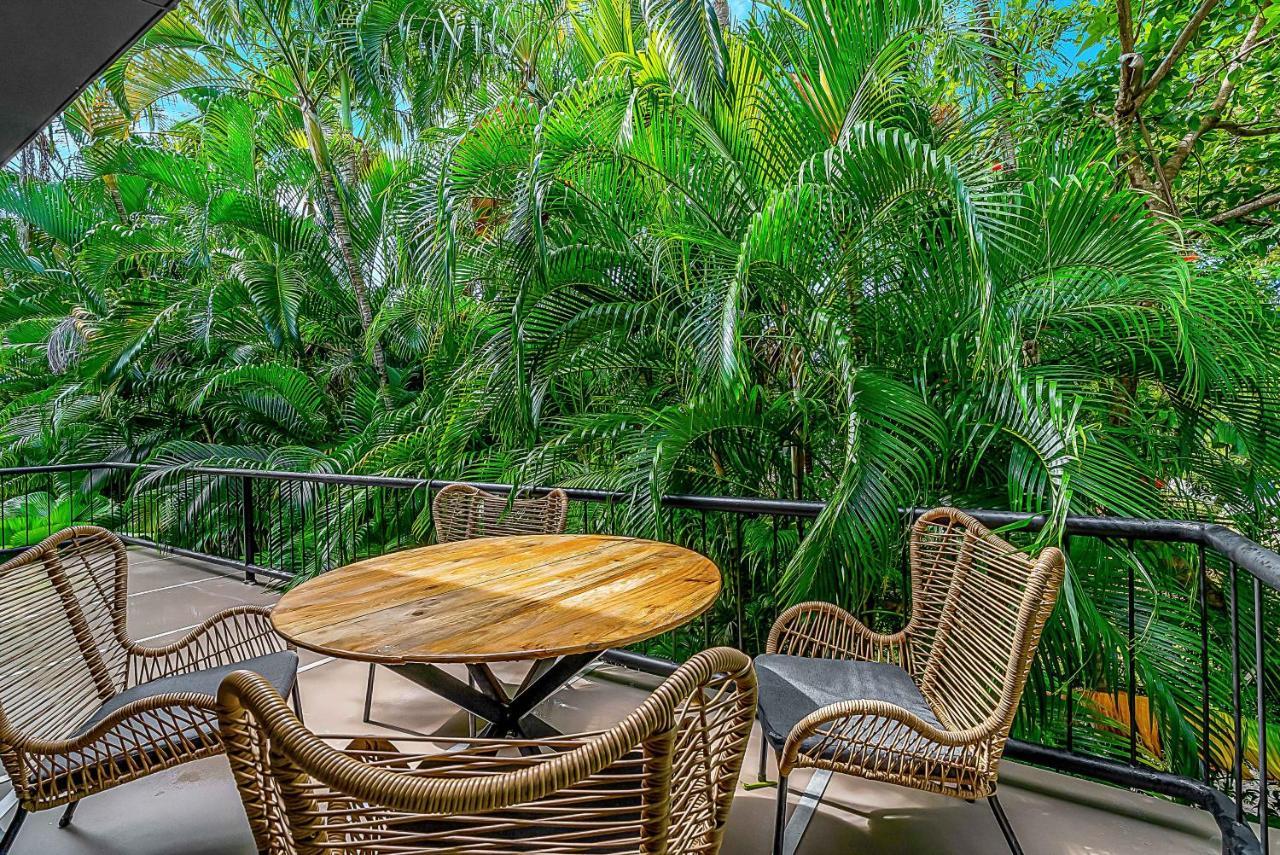 The Palms At Palm Cove Aparthotel Exterior foto