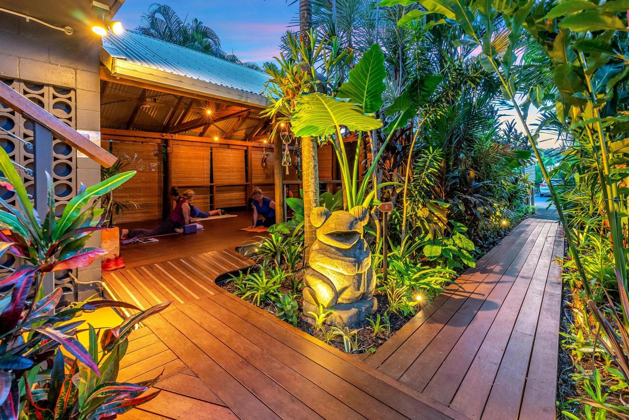 The Palms At Palm Cove Aparthotel Exterior foto
